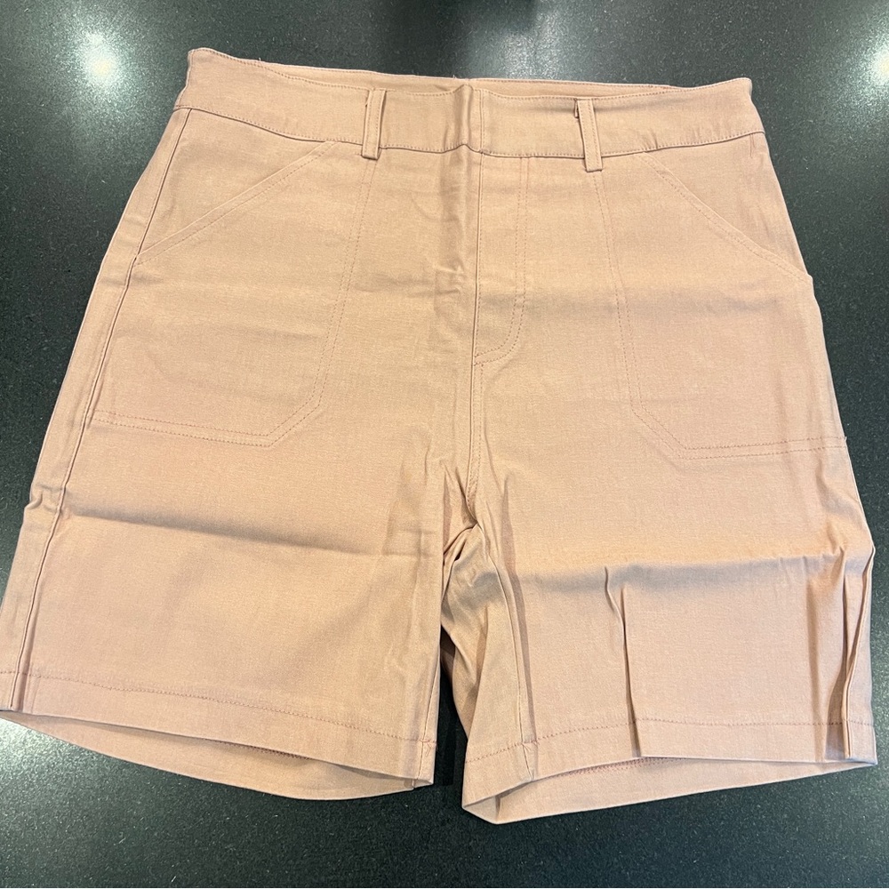 Women’s Stretch Twill Shorts Size M (6” inseam)
